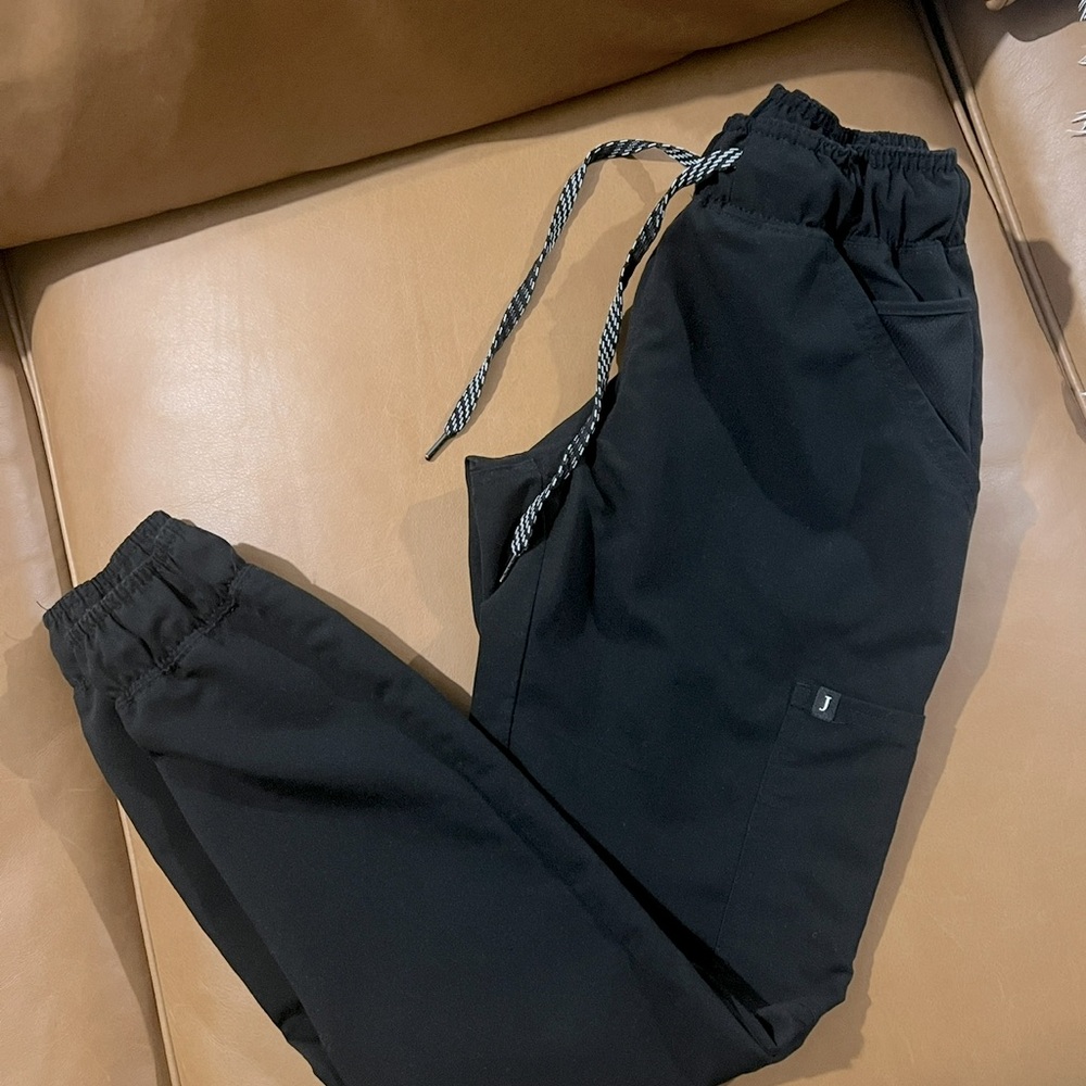 Jaanuu Jogger Scrub Pants